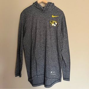 Nike Men’s Grey Hooded Mizzou Pullover Medium